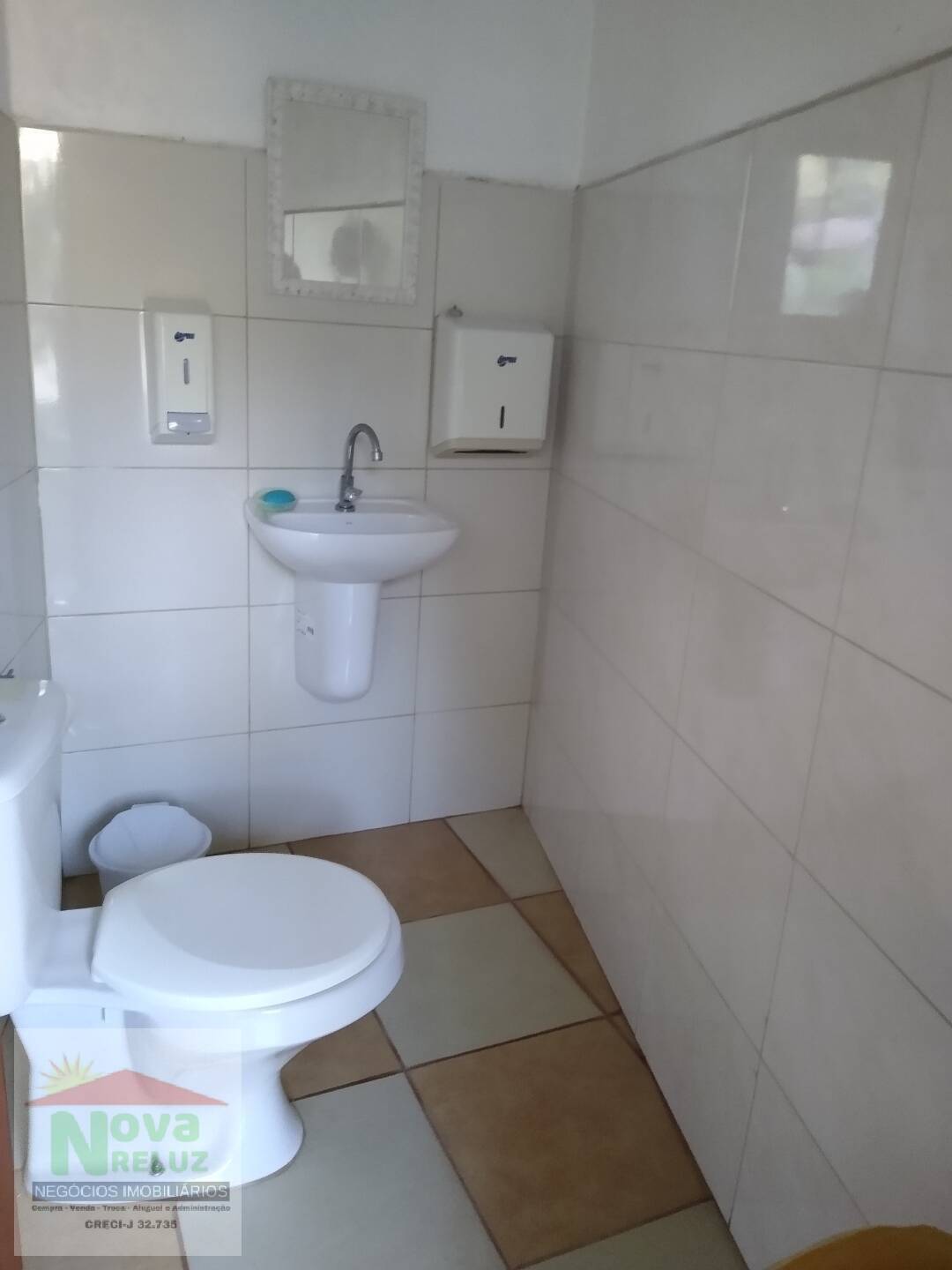 Casa à venda com 2 quartos, 300m² - Foto 15