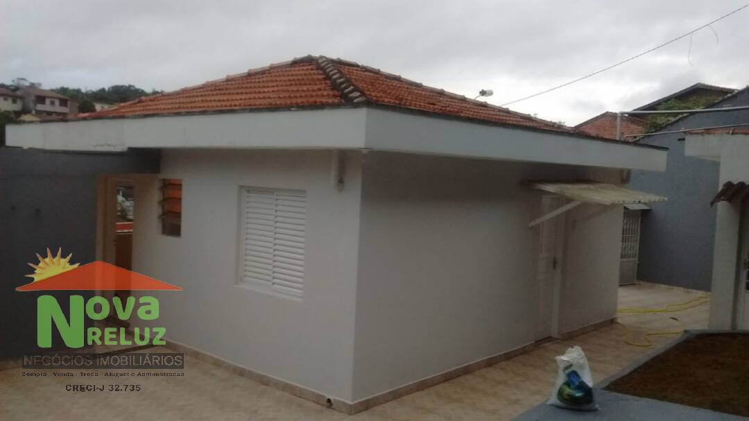 Casa à venda com 2 quartos, 65m² - Foto 1