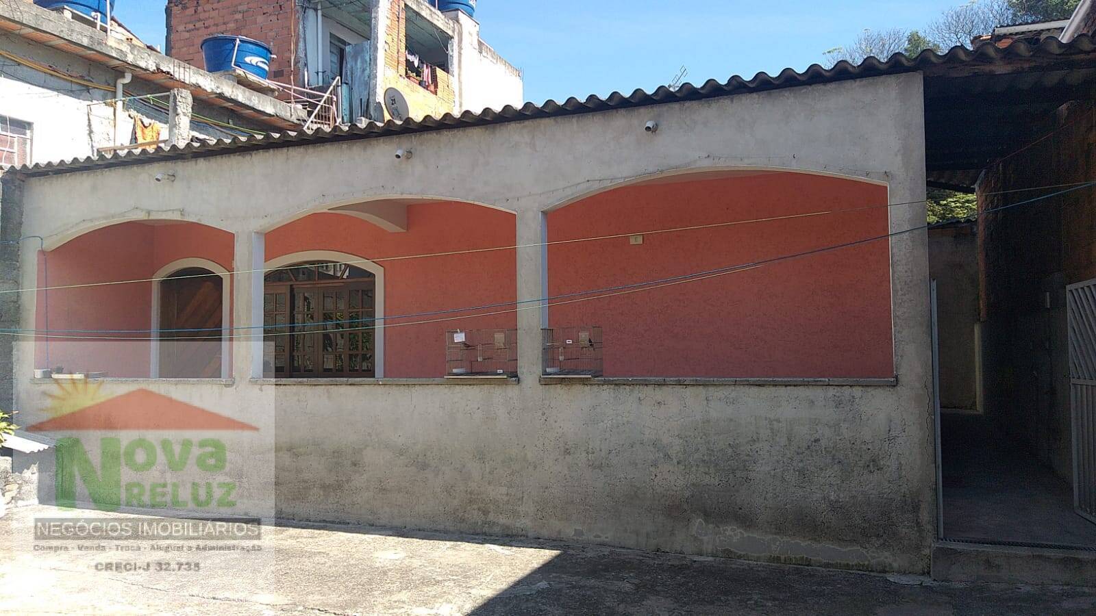 Casa à venda com 2 quartos, 150m² - Foto 2