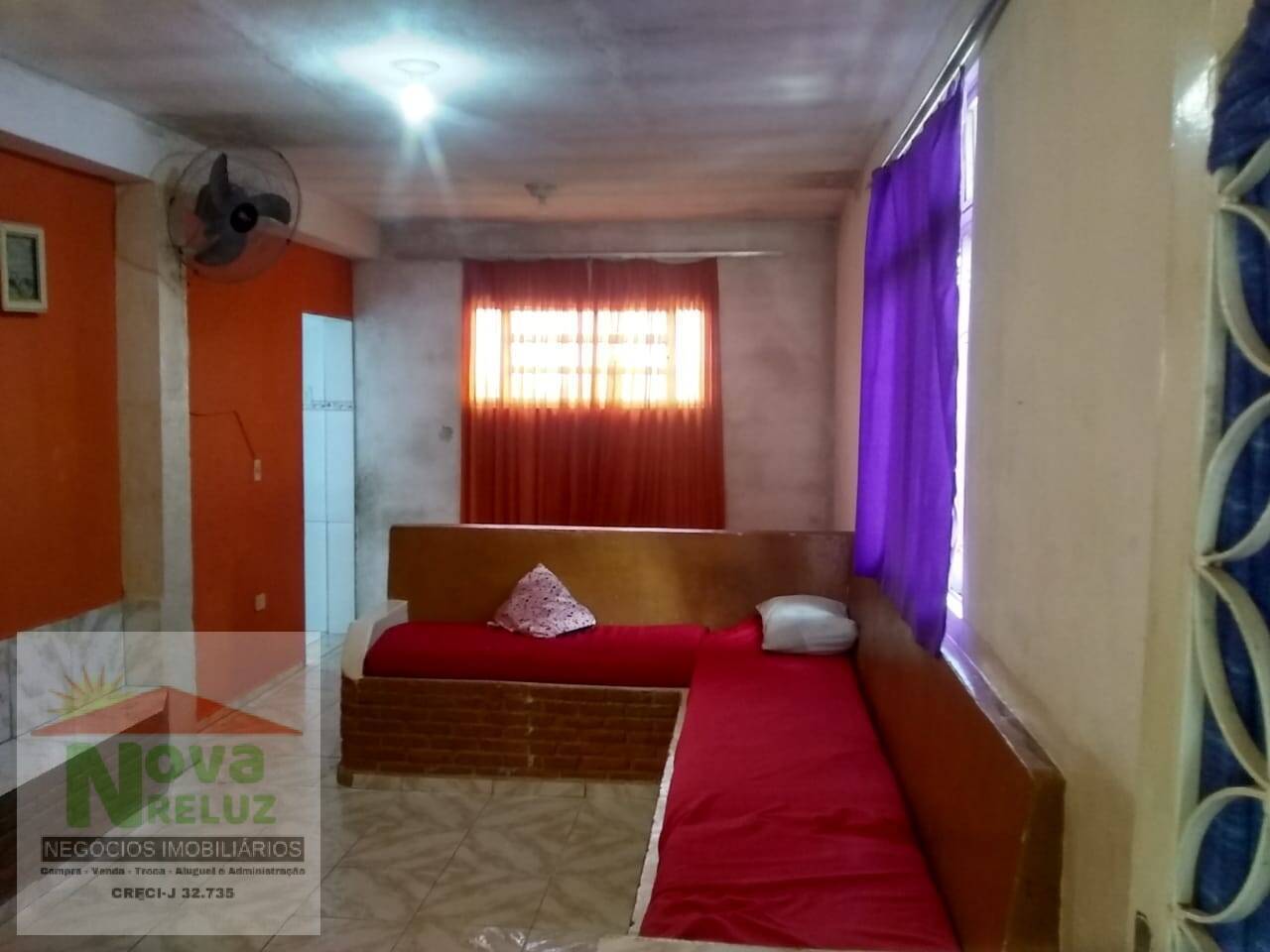 Casa à venda com 2 quartos, 300m² - Foto 2