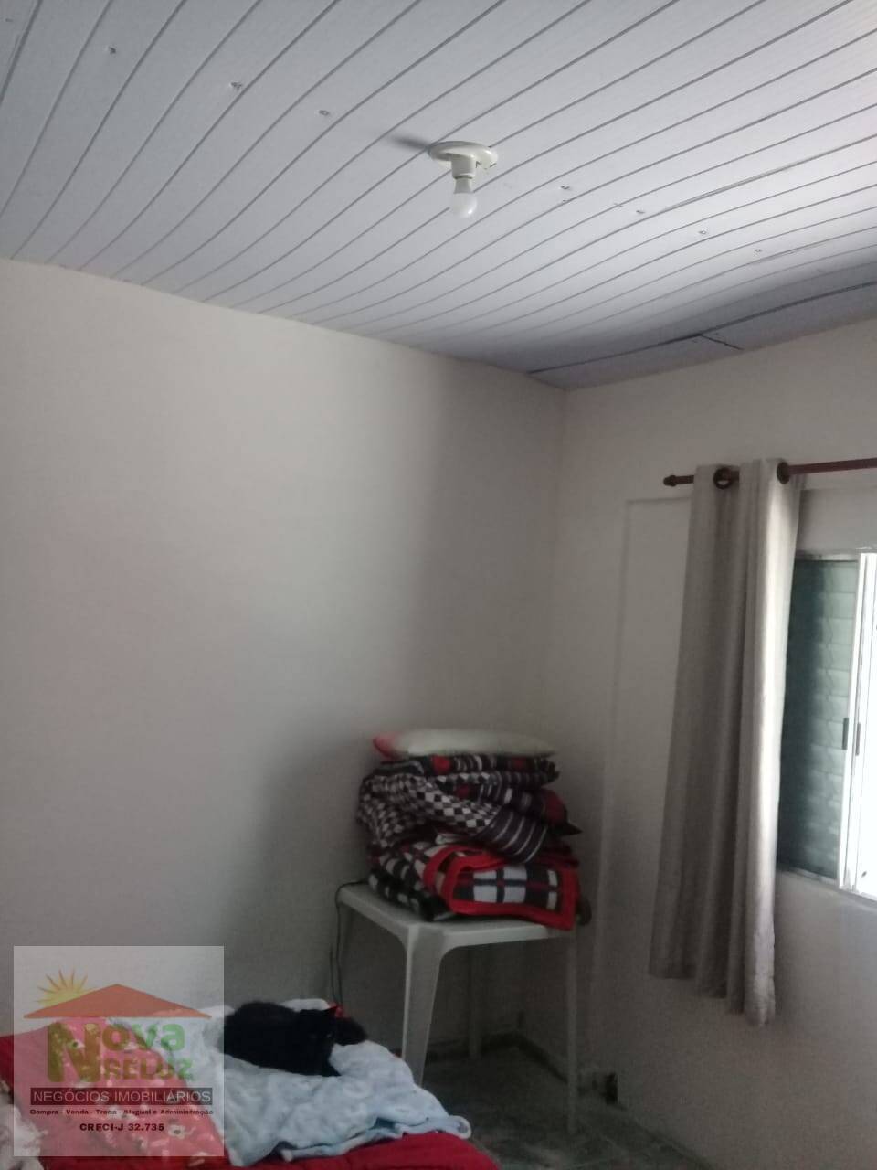 Casa à venda com 2 quartos, 90m² - Foto 2