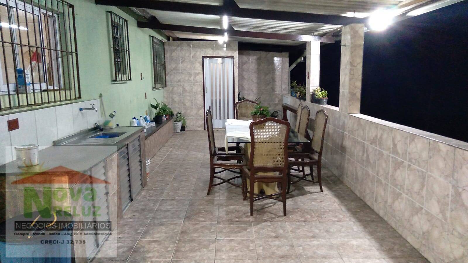 Casa à venda com 2 quartos, 195m² - Foto 3