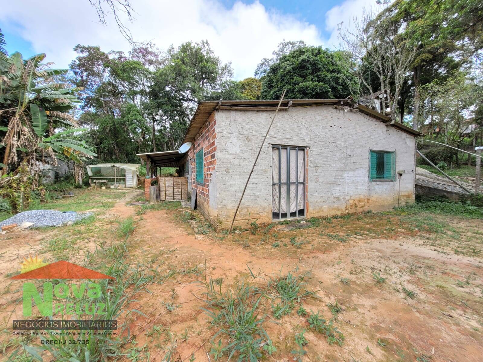 Fazenda à venda com 3 quartos, 450m² - Foto 2